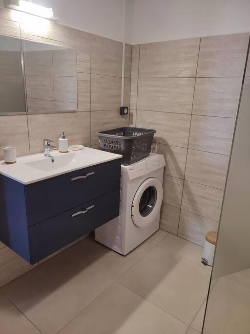 Le Rimini Apartment Ле Карбе Екстериор снимка